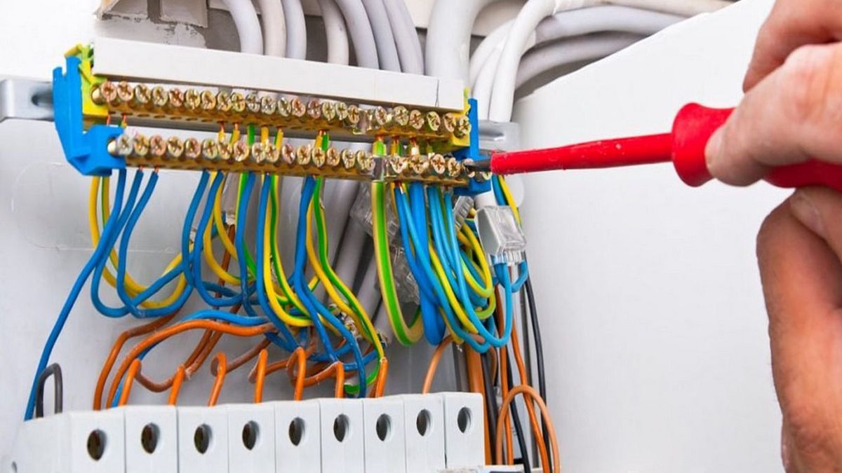 Mersin Elektrik Tesisat İşleri - Akdeniz Ferhat Elektrik